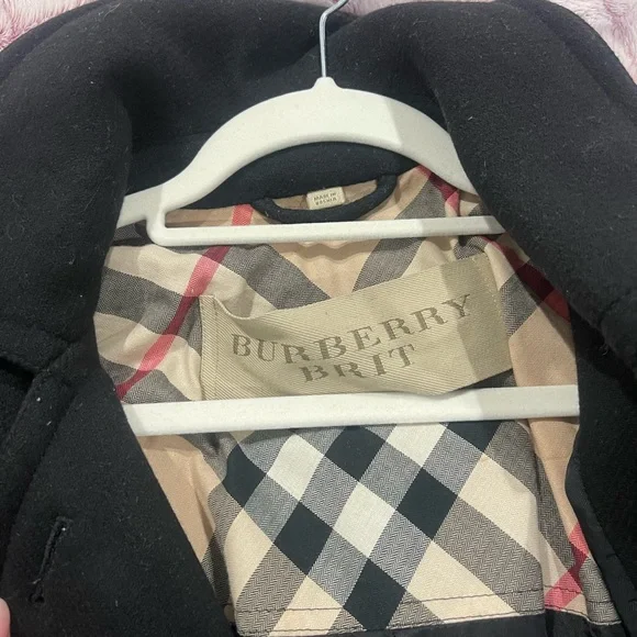 Like new Burberry Wool Jacket It’s navy blue. Haven’t used it in a while. - Picture 3 of 8